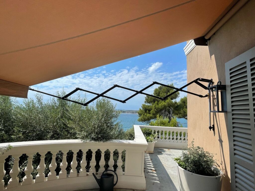 Banne à l'ancienne croisillons terrasse